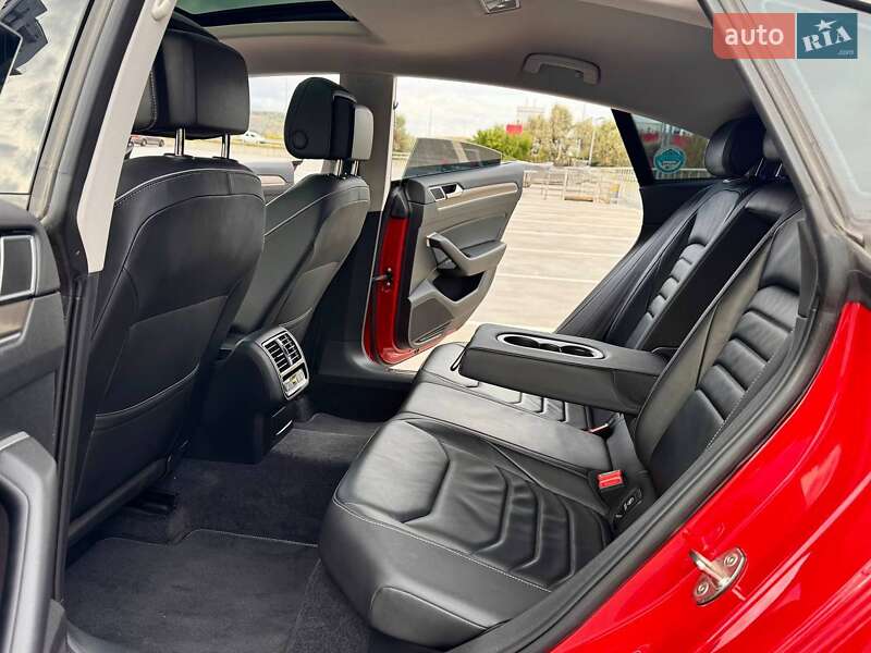 Лифтбек Volkswagen Arteon 2019 в Киеве фото 23 Лифтбек Volkswagen Arteon 2019 в Киеве