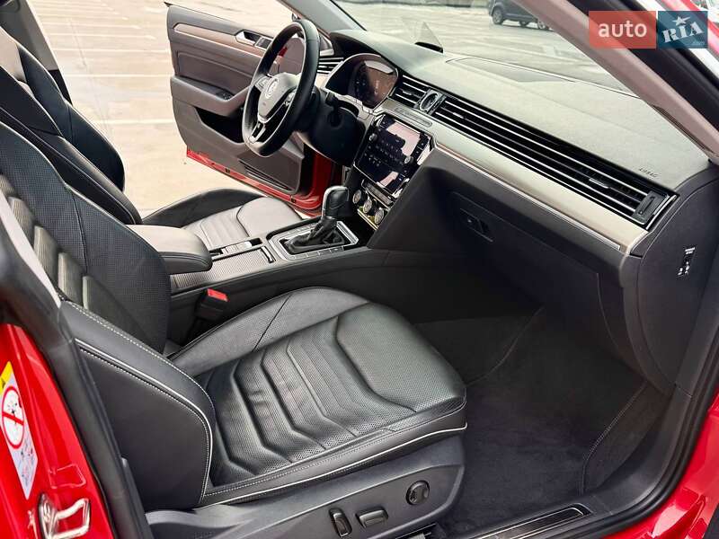 Лифтбек Volkswagen Arteon 2019 в Киеве фото 25 Лифтбек Volkswagen Arteon 2019 в Киеве