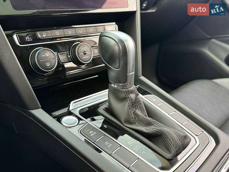 Лифтбек Volkswagen Arteon 2019 в Киеве фото 39 Лифтбек Volkswagen Arteon 2019 в Киеве