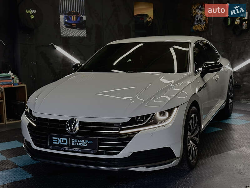 Лифтбек Volkswagen Arteon 2017 в Киеве