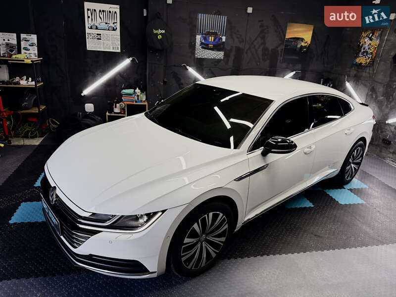 Лифтбек Volkswagen Arteon 2017 в Киеве