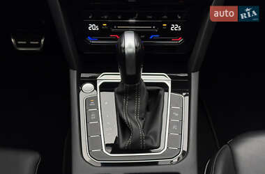 Лифтбек Volkswagen Arteon 2022 в 