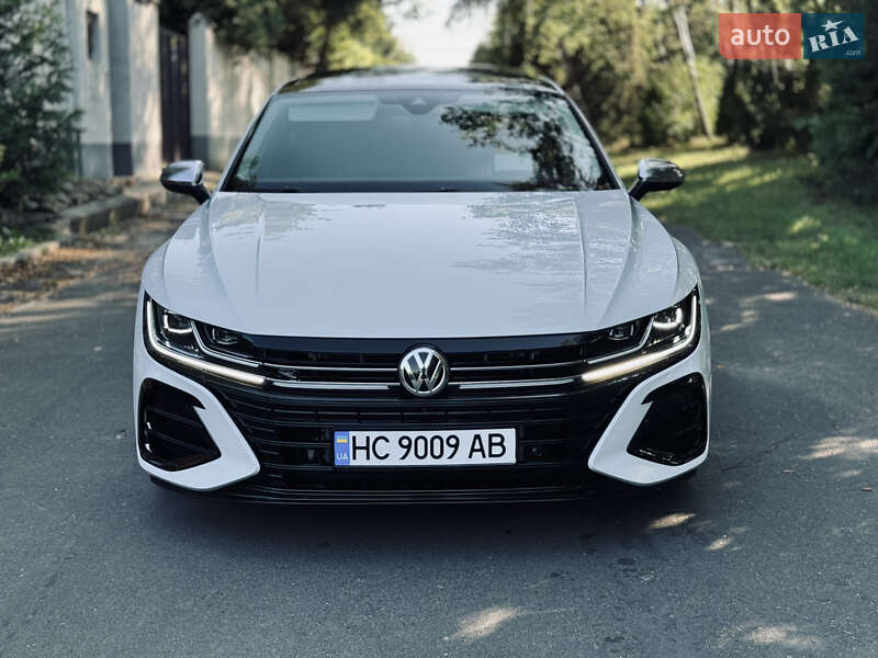 Лифтбек Volkswagen Arteon 2018 в Львове