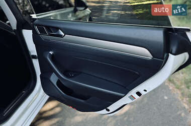 Лифтбек Volkswagen Arteon 2018 в 