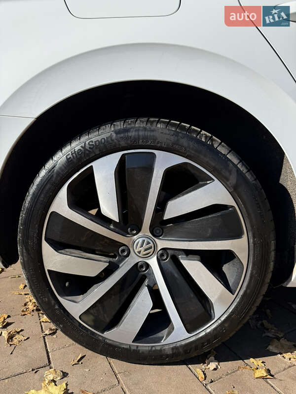 Ліфтбек Volkswagen Arteon 2017 в Тернополі