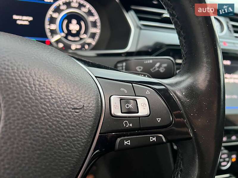 Лифтбек Volkswagen Arteon 2018 в Львове