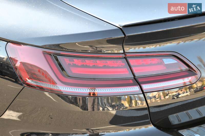 Лифтбек Volkswagen Arteon 2021 в Киеве