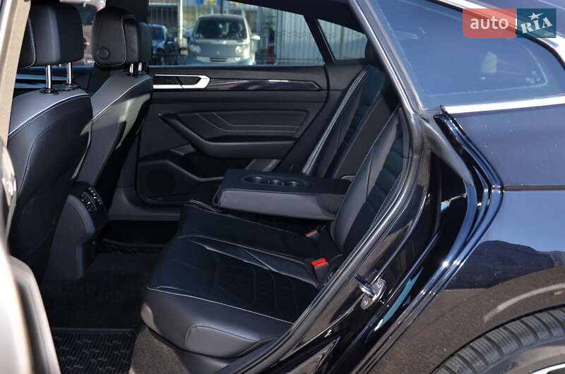 Лифтбек Volkswagen Arteon 2021 в Киеве