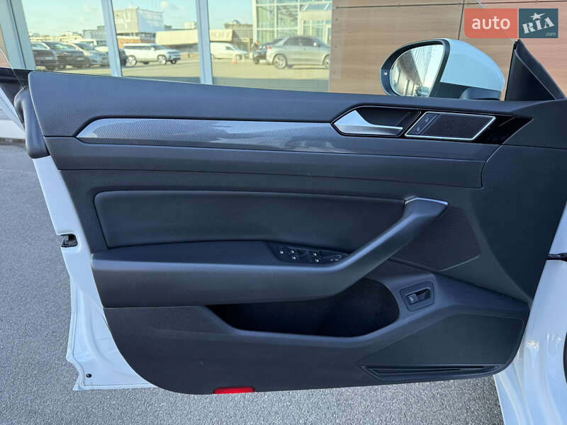 Лифтбек Volkswagen Arteon 2019 в Киеве