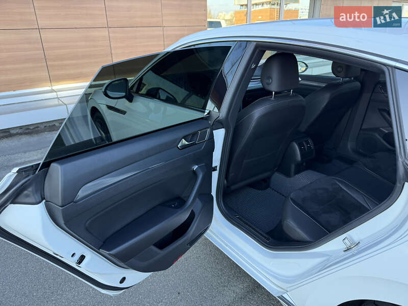 Лифтбек Volkswagen Arteon 2019 в Киеве