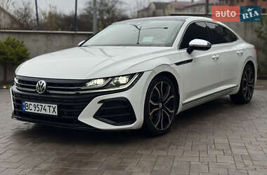 Лифтбек Volkswagen Arteon 2018 в Львове