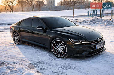 Лифтбек Volkswagen Arteon 2018 в Киеве