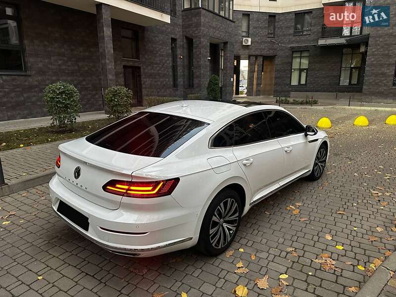 Лифтбек Volkswagen Arteon 2019 в Киеве