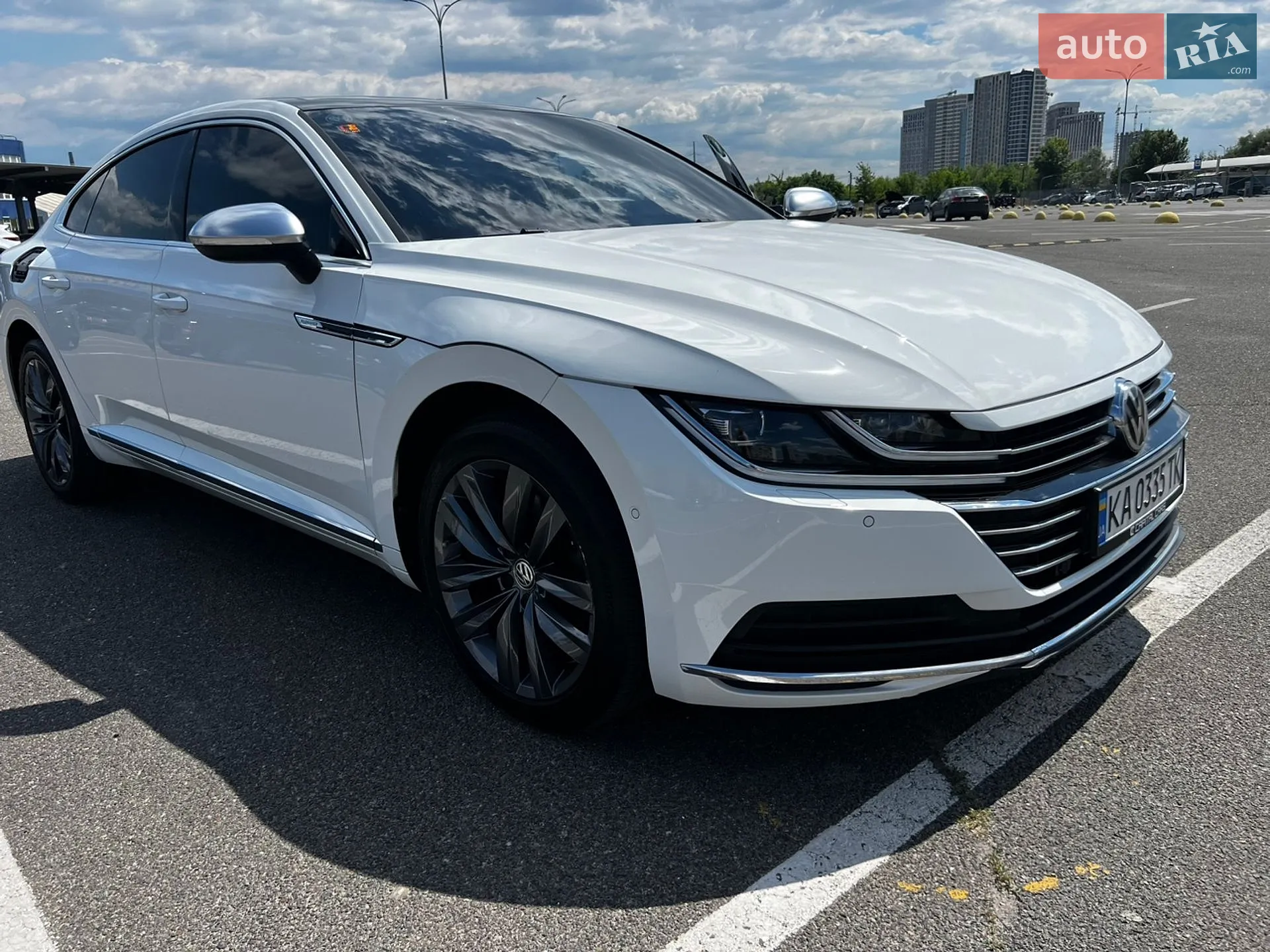 Volkswagen Arteon 2018 VIN WVWZZZ3HZJE512009 фото оголошення 2 з 27