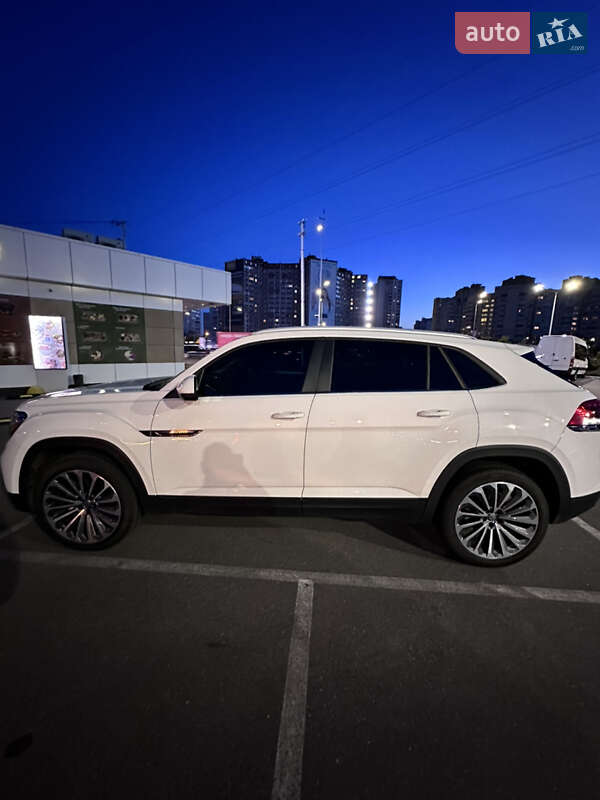 Внедорожник / Кроссовер Volkswagen Atlas Cross Sport 2021 в Киеве