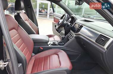 Внедорожник / Кроссовер Volkswagen Atlas Cross Sport 2022 в 