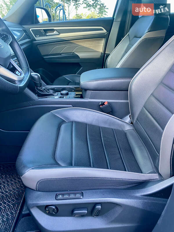 Внедорожник / Кроссовер Volkswagen Atlas Cross Sport 2020 в Днепре