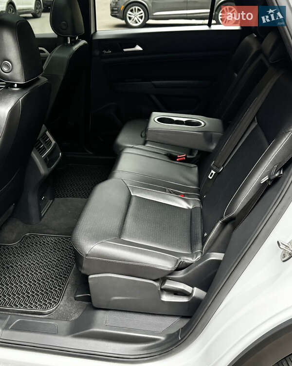 Внедорожник / Кроссовер Volkswagen Atlas Cross Sport 2020 в Киеве фото 70 Внедорожник / Кроссовер Volkswagen Atlas Cross Sport 2020 в Киеве