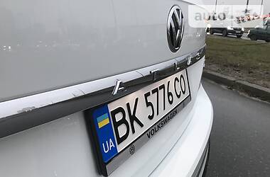 Позашляховик / Кросовер Volkswagen Atlas 2017 в 