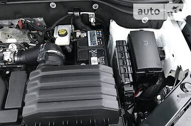 Позашляховик / Кросовер Volkswagen Atlas 2017 в 