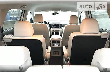 Позашляховик / Кросовер Volkswagen Atlas 2017 в 