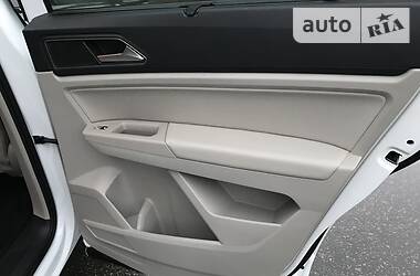 Позашляховик / Кросовер Volkswagen Atlas 2017 в 