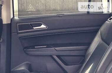 Позашляховик / Кросовер Volkswagen Atlas 2018 в 