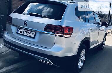 Позашляховик / Кросовер Volkswagen Atlas 2018 в 