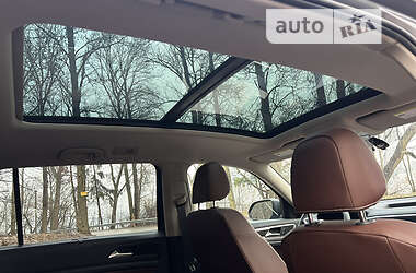 Позашляховик / Кросовер Volkswagen Atlas 2021 в 