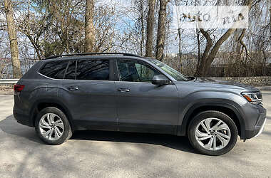 Позашляховик / Кросовер Volkswagen Atlas 2021 в 