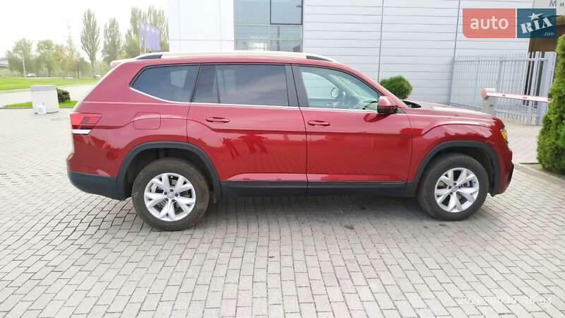 Внедорожник / Кроссовер Volkswagen Atlas 2017 в Кривом Роге
