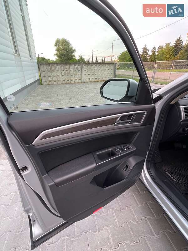 Внедорожник / Кроссовер Volkswagen Atlas 2017 в Дрогобыче