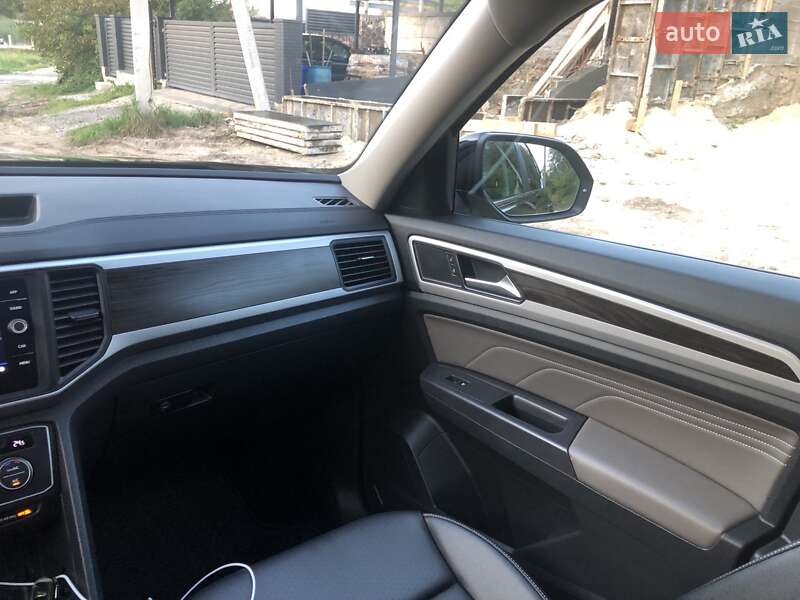 Позашляховик / Кросовер Volkswagen Atlas 2021 в Львові