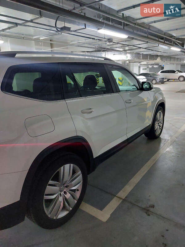 Позашляховик / Кросовер Volkswagen Atlas 2019 в Києві