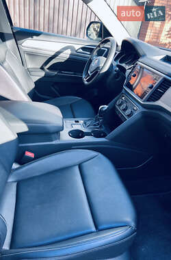Внедорожник / Кроссовер Volkswagen Atlas 2018 в 