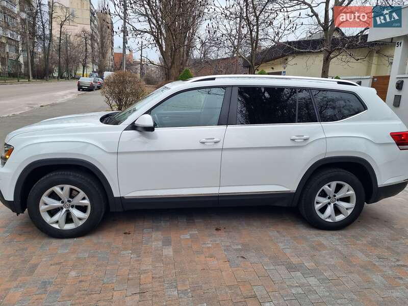 Внедорожник / Кроссовер Volkswagen Atlas 2017 в Киеве