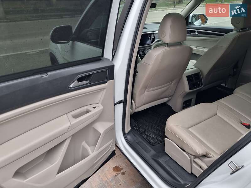 Внедорожник / Кроссовер Volkswagen Atlas 2017 в Киеве