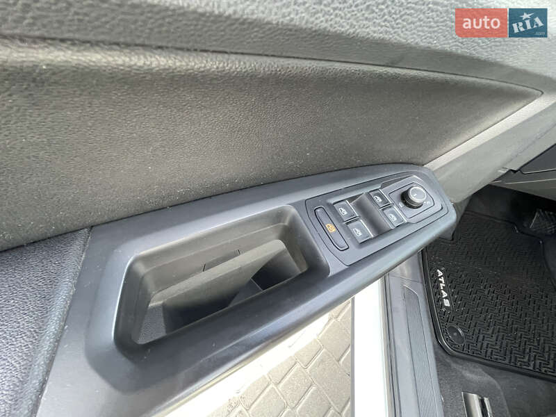 Позашляховик / Кросовер Volkswagen Atlas 2017 в Києві