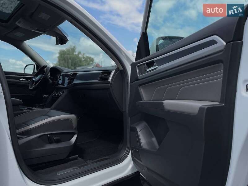 Внедорожник / Кроссовер Volkswagen Atlas 2021 в Ровно