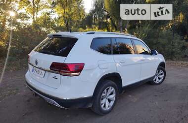 Позашляховик / Кросовер Volkswagen Atlas 2017 в Дніпрі