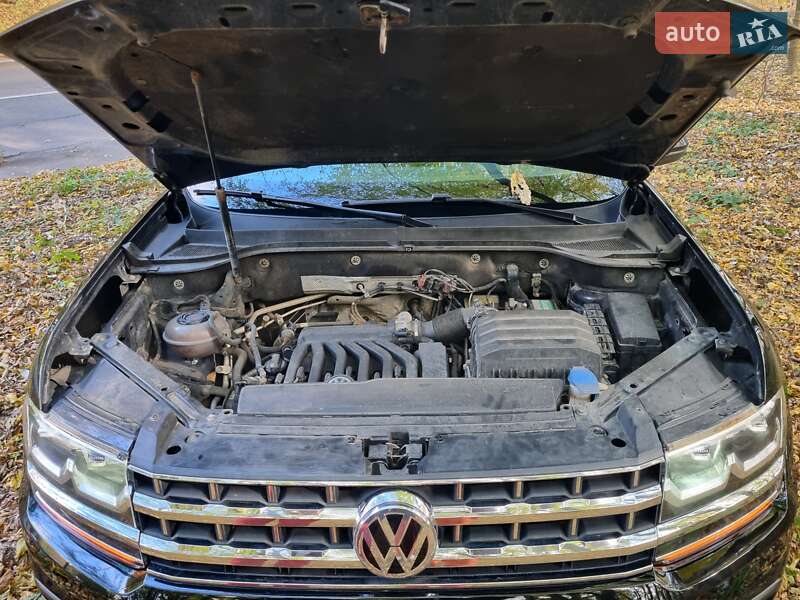 Внедорожник / Кроссовер Volkswagen Atlas 2017 в Киеве