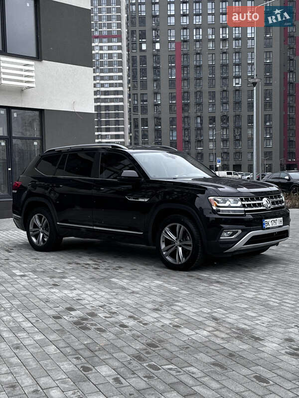 Позашляховик / Кросовер Volkswagen Atlas 2018 в Києві