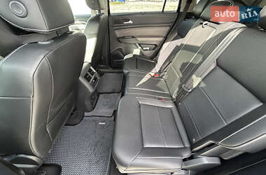 Позашляховик / Кросовер Volkswagen Atlas 2021 в 