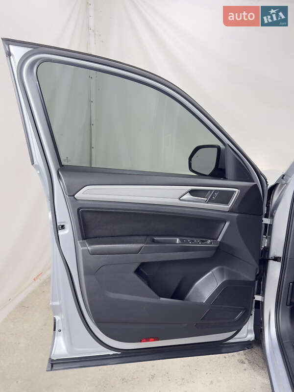 Позашляховик / Кросовер Volkswagen Atlas 2017 в Одесі