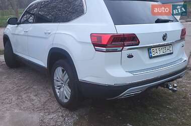 Позашляховик / Кросовер Volkswagen Atlas 2019 в 