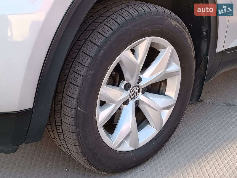 Внедорожник / Кроссовер Volkswagen Atlas 2017 в Харькове