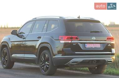 Позашляховик / Кросовер Volkswagen Atlas 2019 в 