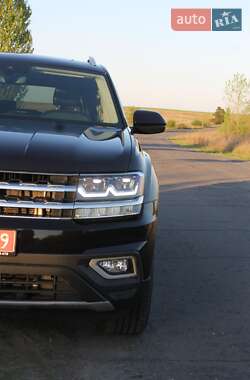 Позашляховик / Кросовер Volkswagen Atlas 2019 в 