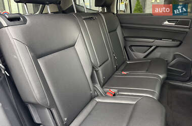 Позашляховик / Кросовер Volkswagen Atlas 2018 в 