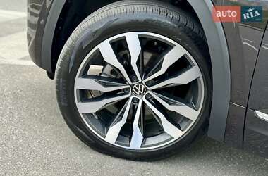Внедорожник / Кроссовер Volkswagen Atlas 2021 в 